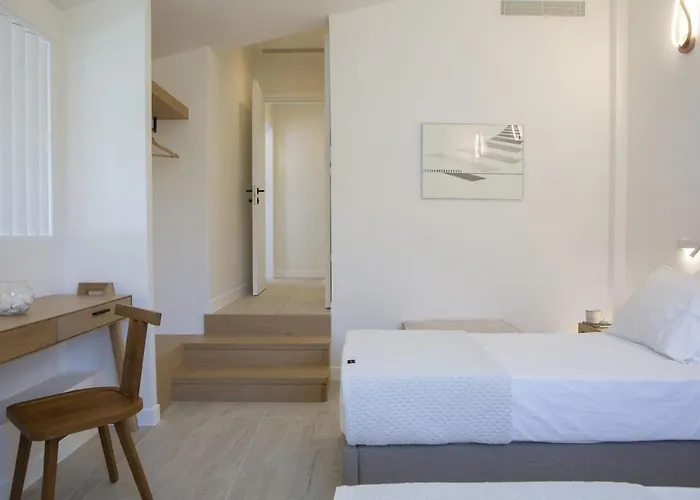 The Quad Luxury * Λυγιά